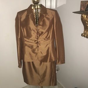 Le Suit 2Pc Sui Faux Silk Terra Size 6